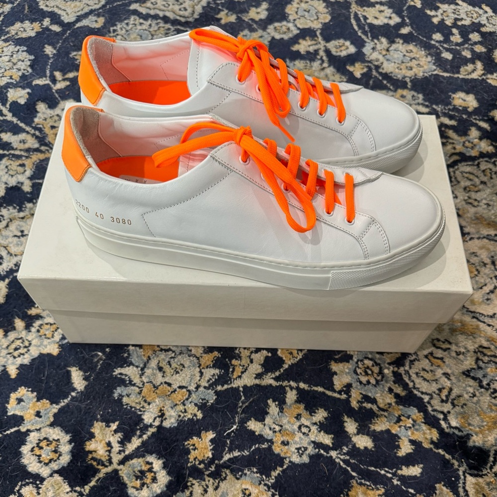 Common Projects, Achilles Low, Sz 40, White w/Orange Highlight